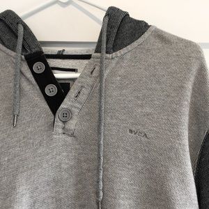 RVCA Men’s hoodie / hooded sweatshirt, regular fit, medium with side pockets